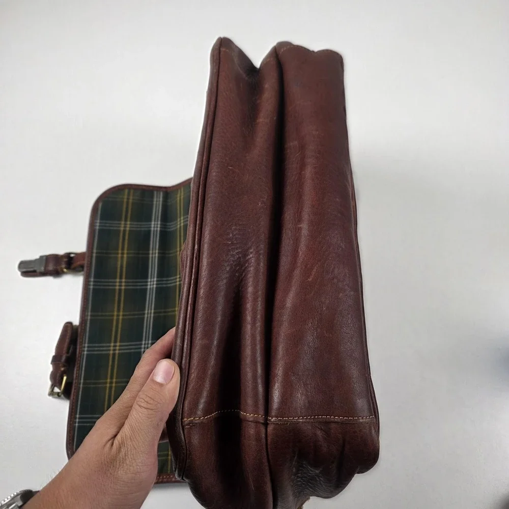 Duluth Trading Co Company Brown Leather Messenger Bag Briefcase Shoulder